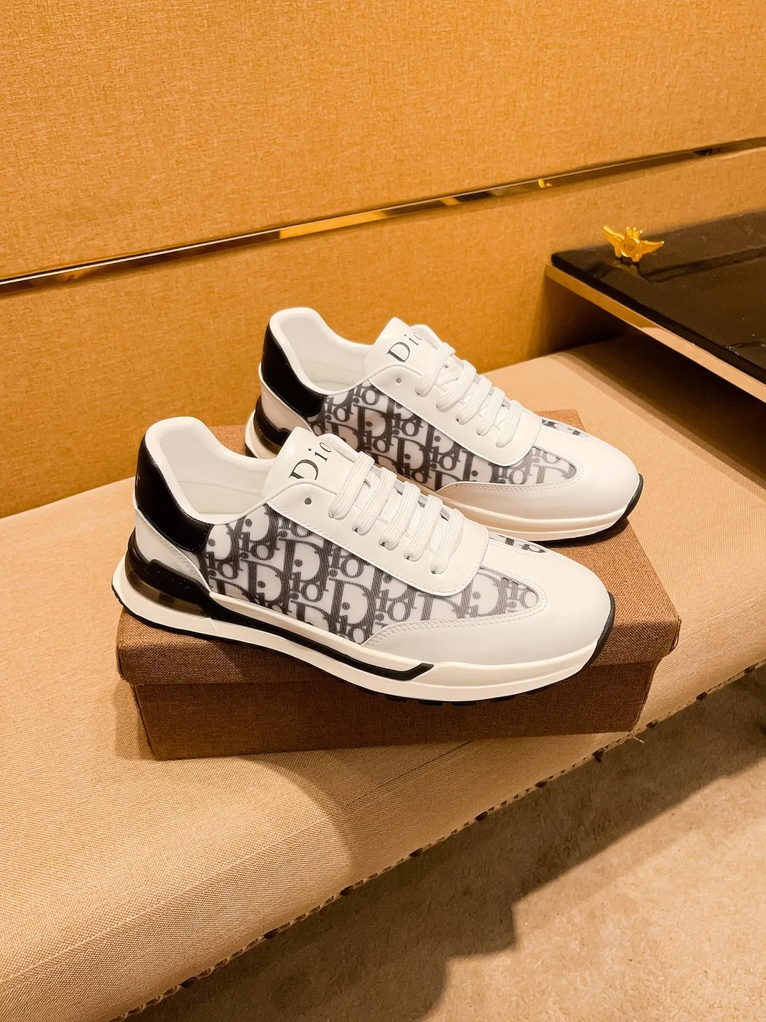 Men's men's shoes💰 420💰🔥【Dior】🔥Men's high-end brand of shoes official website 1:1 latest masterpiece: the upper is made of first-layer cowhide imported from Italy with a comfortable and breathable lining➕original non-slip and wear-resistant outsole🔥, making walking more convenient and comfortable! An exclusive new model, a stunning work, a beautiful 1:1 replica [color] compared to the official quality! Create a fashionable personality to set off your uniqueness! A must-have for trendy men! Classic 🔥Size: 38-44 Color: 🔥 2⃣️colors available🔥